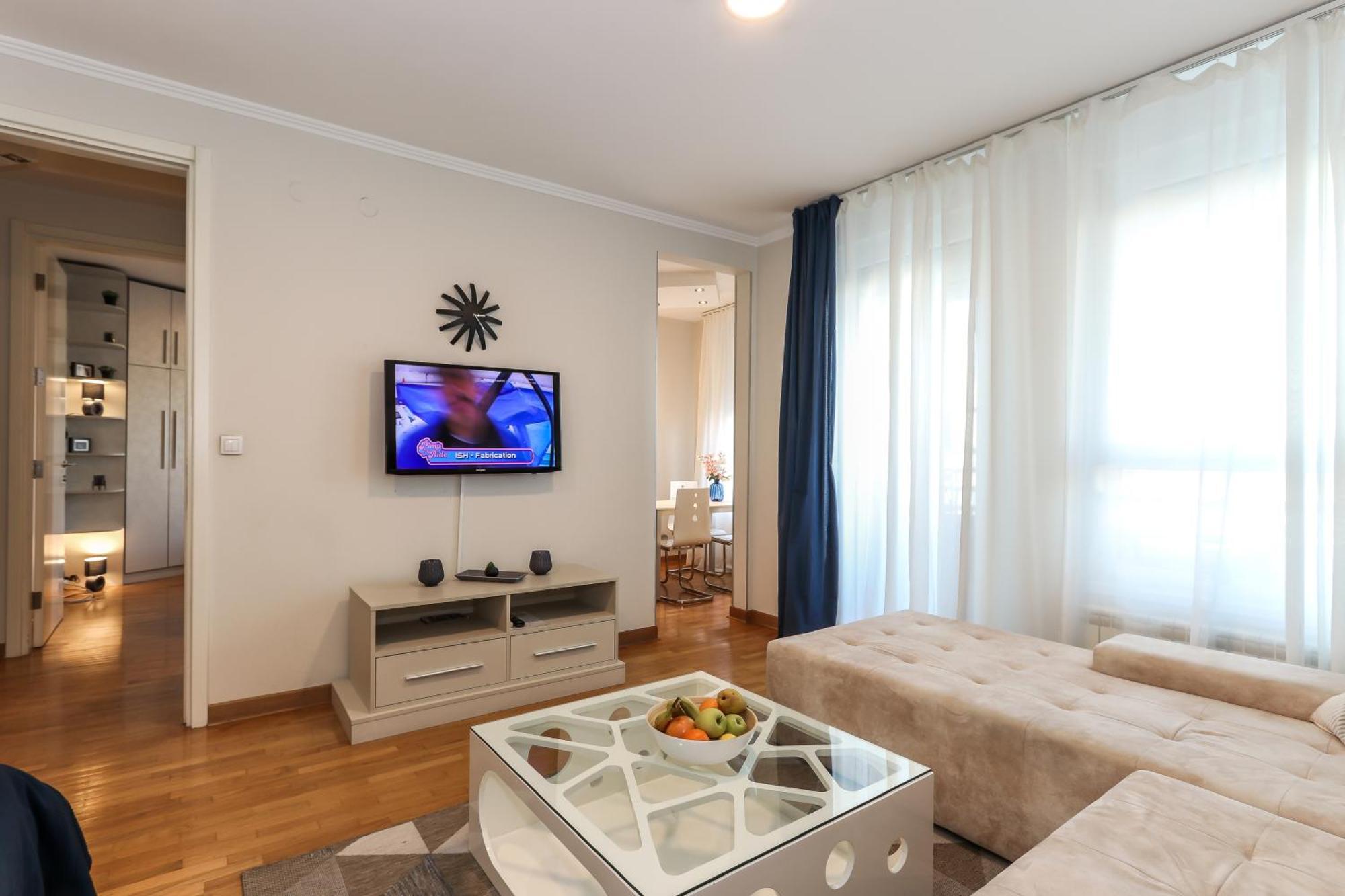 New Belgrade Apartments, Parking 5 Eur Per Day Luaran gambar