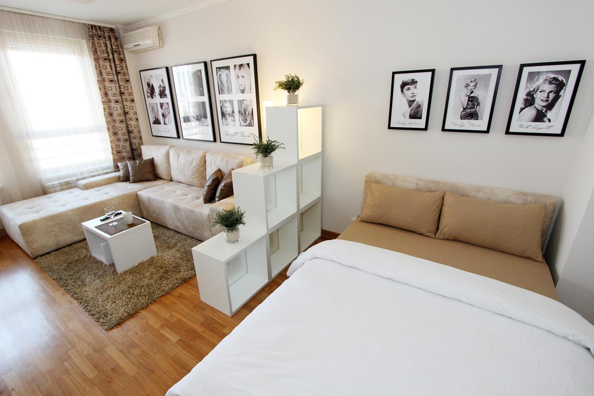 New Belgrade Apartments, Parking 5 Eur Per Day Bilik gambar