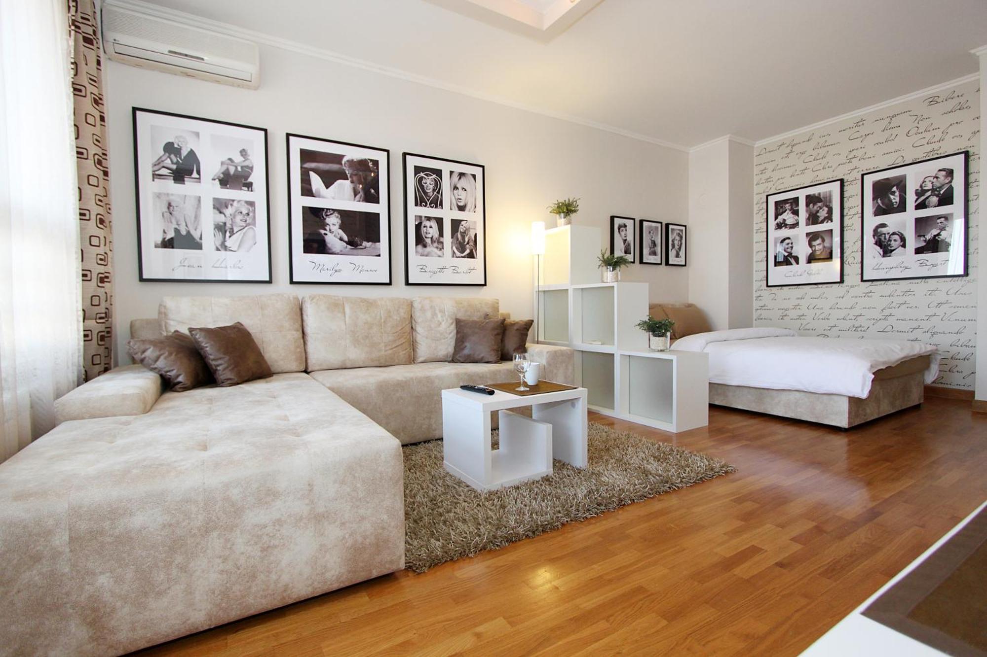 New Belgrade Apartments, Parking 5 Eur Per Day Bilik gambar