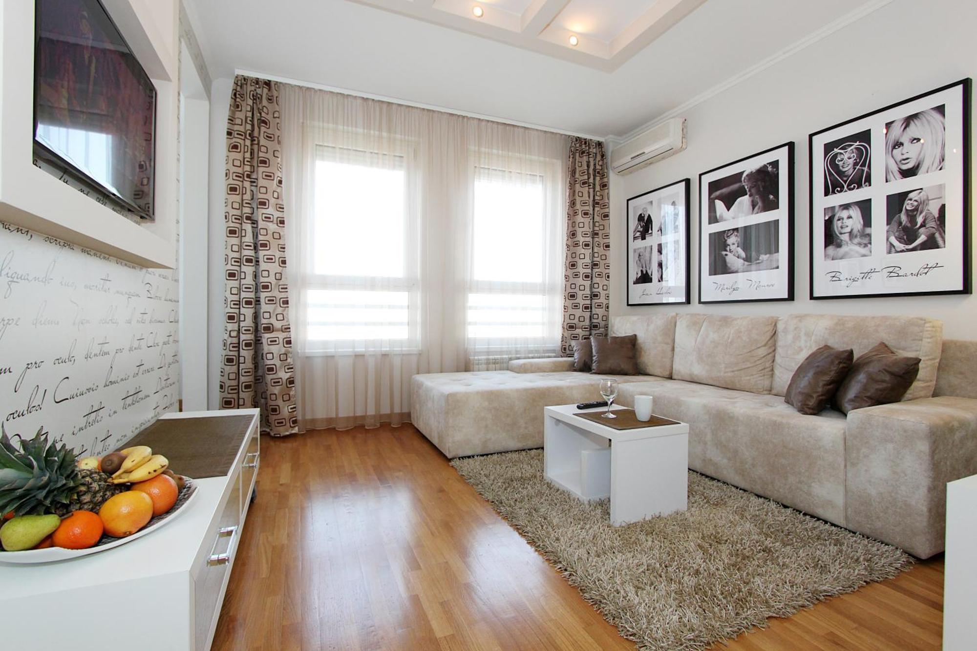 New Belgrade Apartments, Parking 5 Eur Per Day Bilik gambar